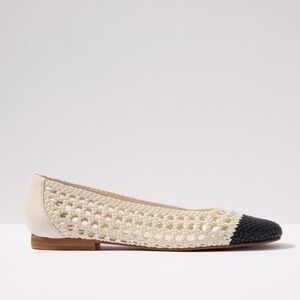 Dolce Vita Catia Flat in Bone/Black | LIKE NEW